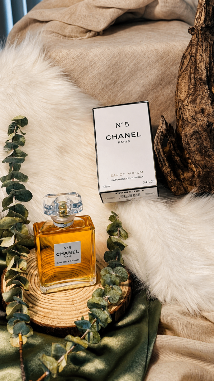 N°5 Eau de Parfum fragrance bottle